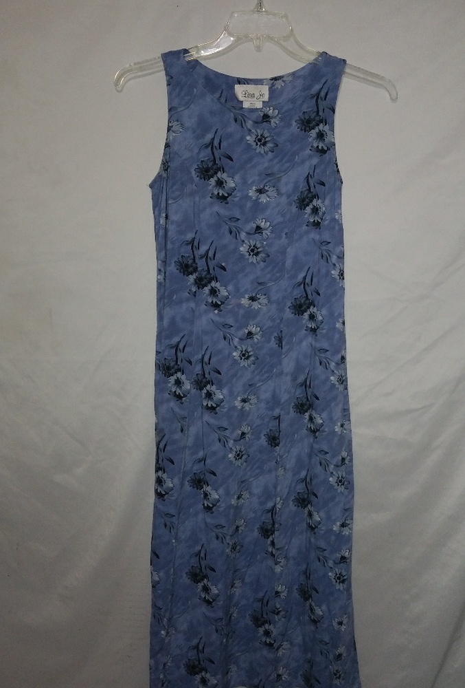 Lisa Jo 5/6 Blue Flowered Maxi Dress